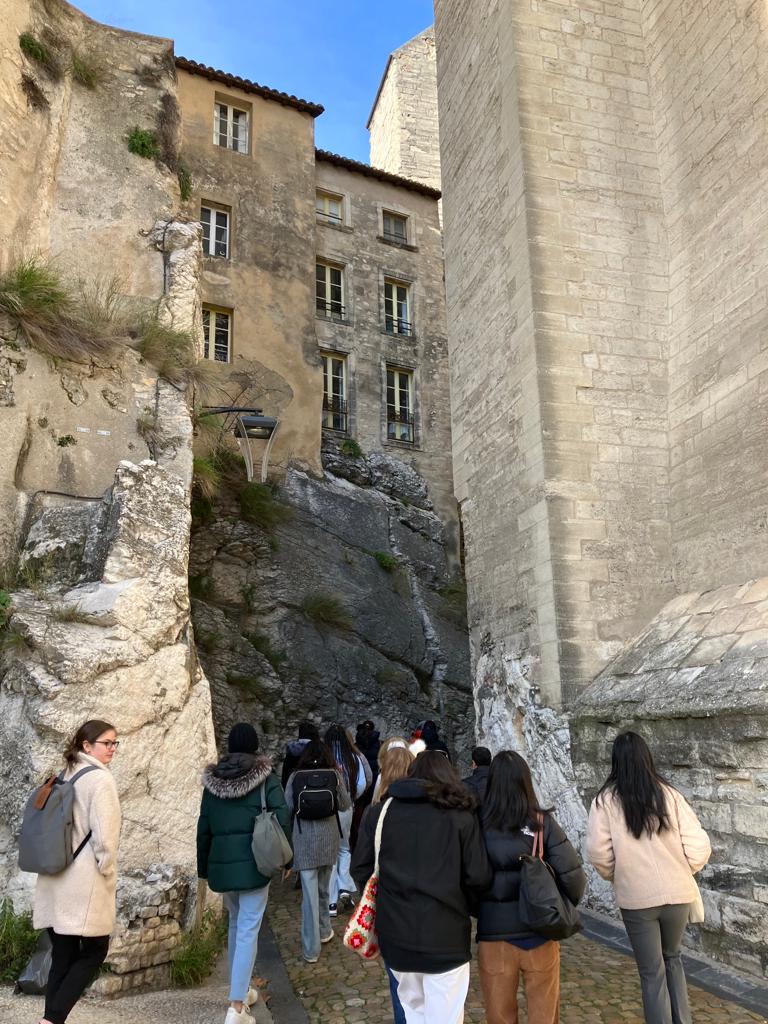 students at Le Palais de Papes