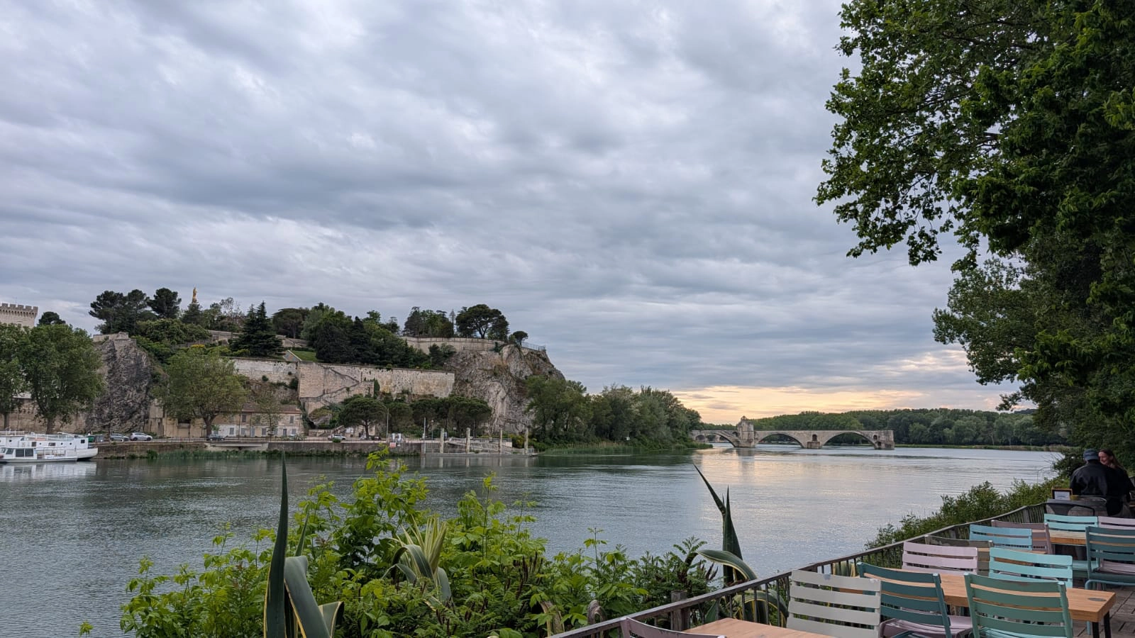 AIS France 5 9