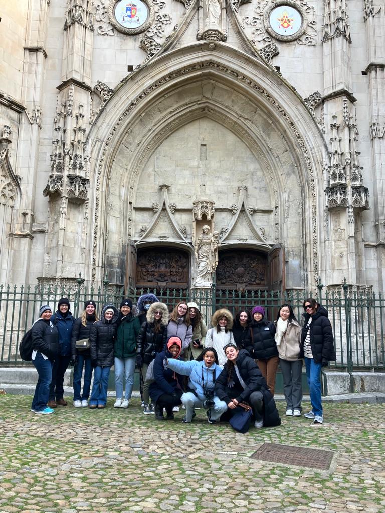 students in Avignon
