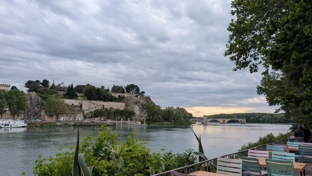 AIS France 5 9