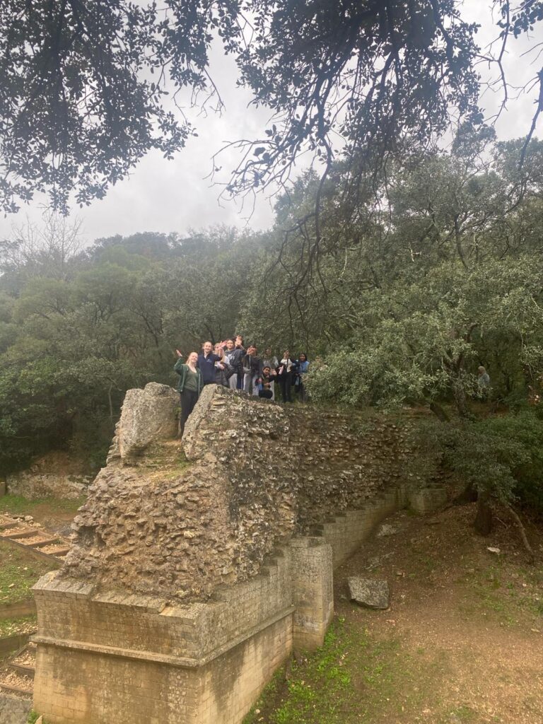 MPS students hiking Pont du Gard